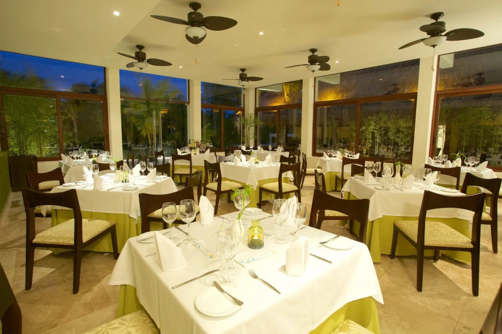 Отель Akumal Bay Beach and Wellness Resort