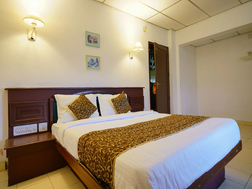 OYO 15510 Chandana Annexe