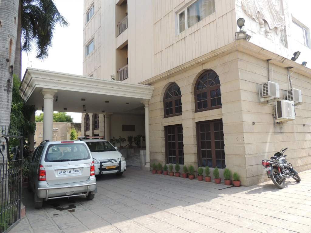 Diamond Hotel