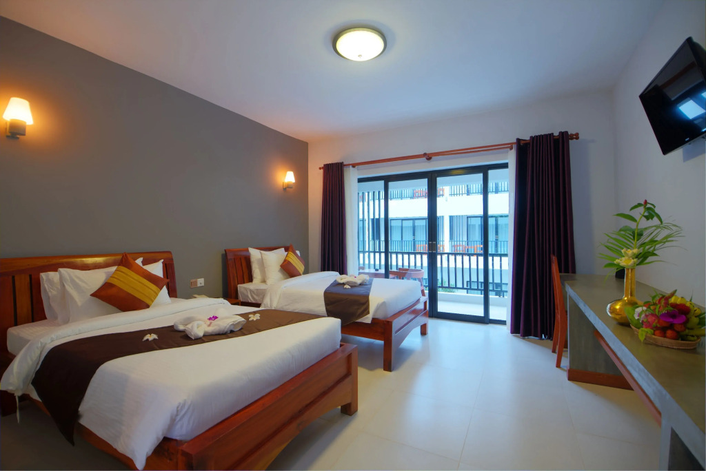 New Riverside Hotel