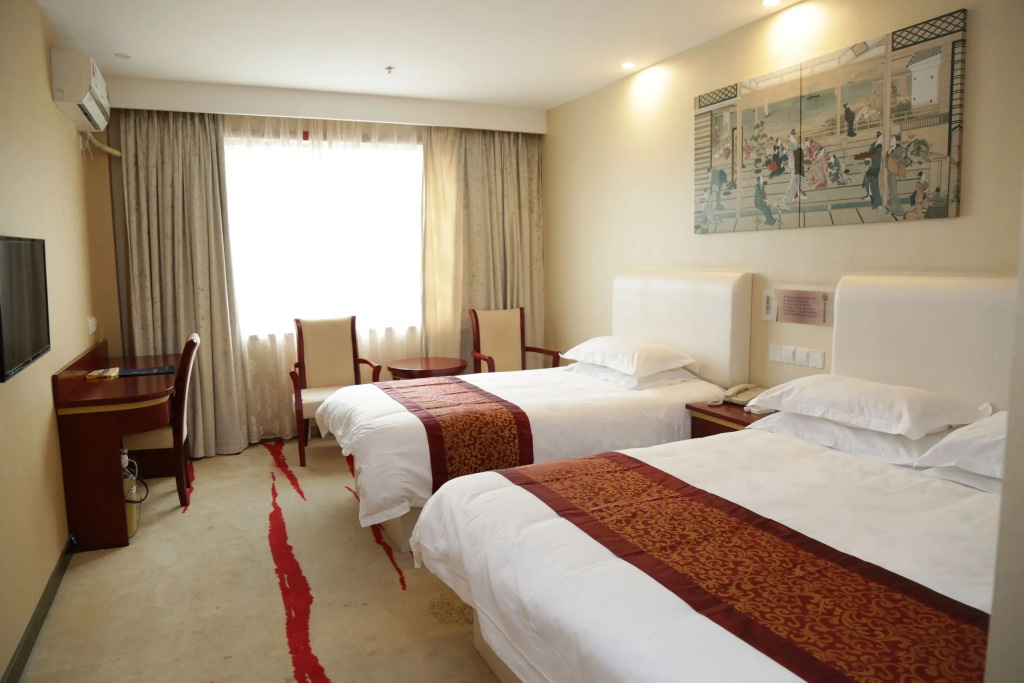Shanghai Crown Crystal Hotel