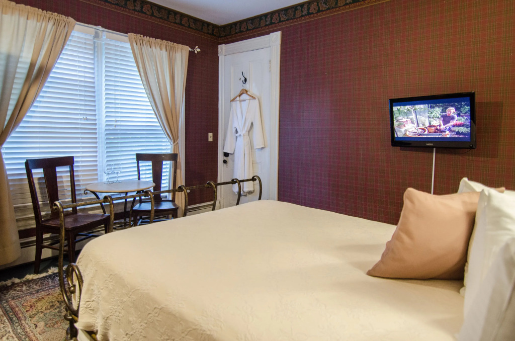 Heart of the Village Bed & Breakfast in Shelburne VT