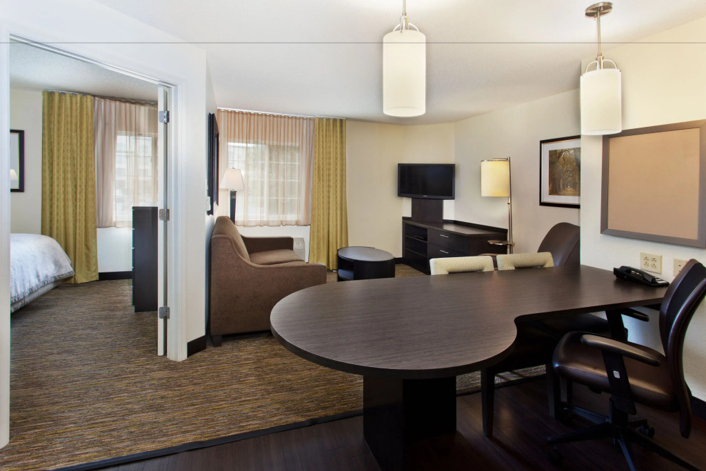 Sonesta Simply Suites Detroit Ann Arbor