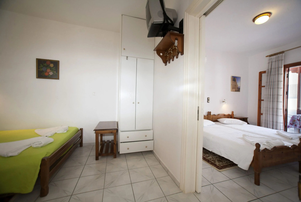 Kapetanos Rooms
