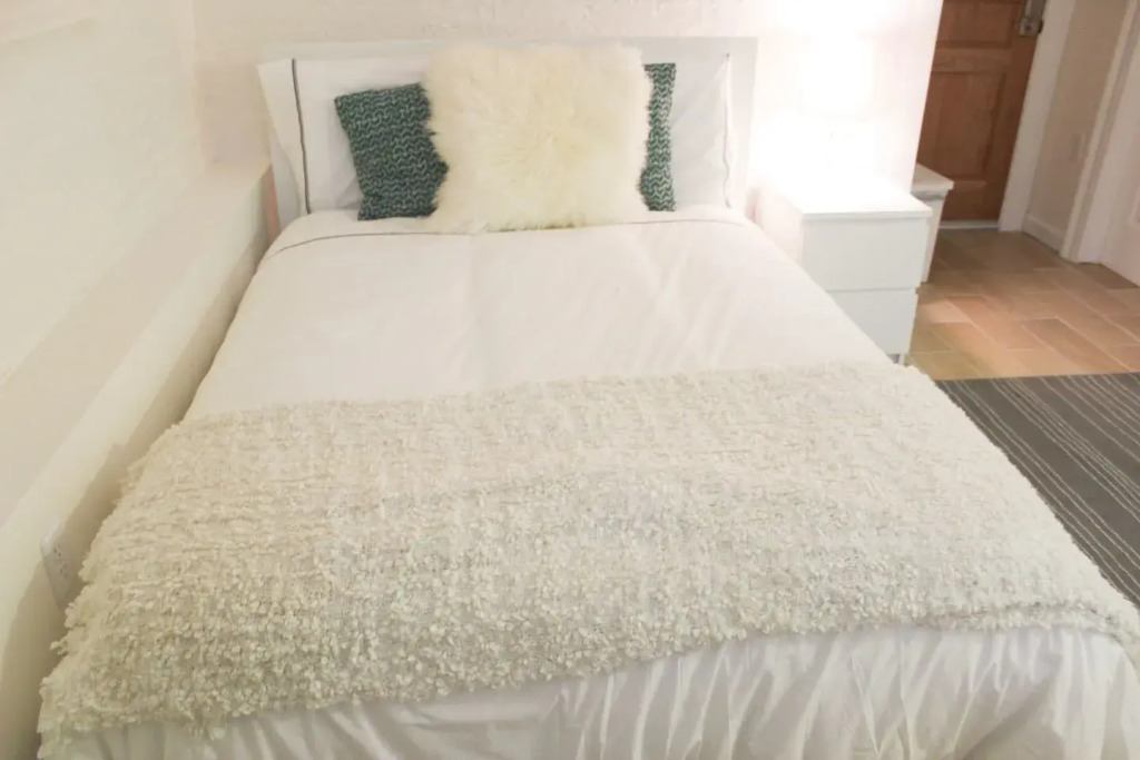 Comfy Studio in Boston's Back Bay Near Fenway Park