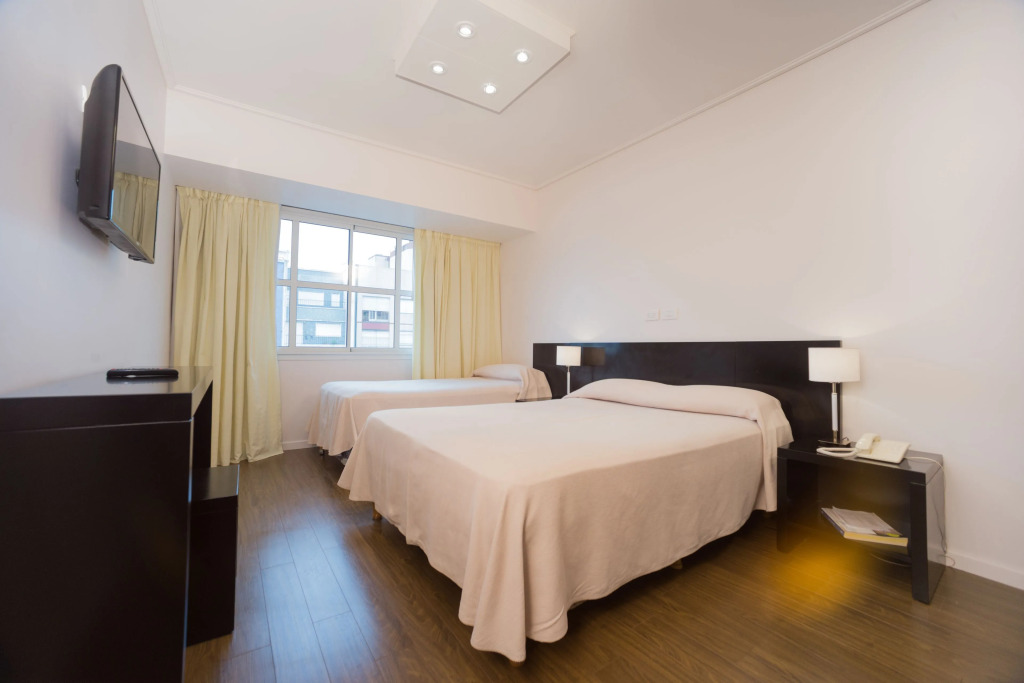 Hotel Versailles