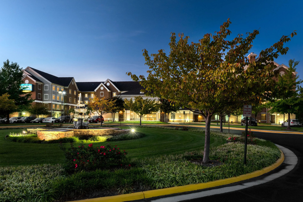 Staybridge Suites Chantilly Dulles Airport by IHG