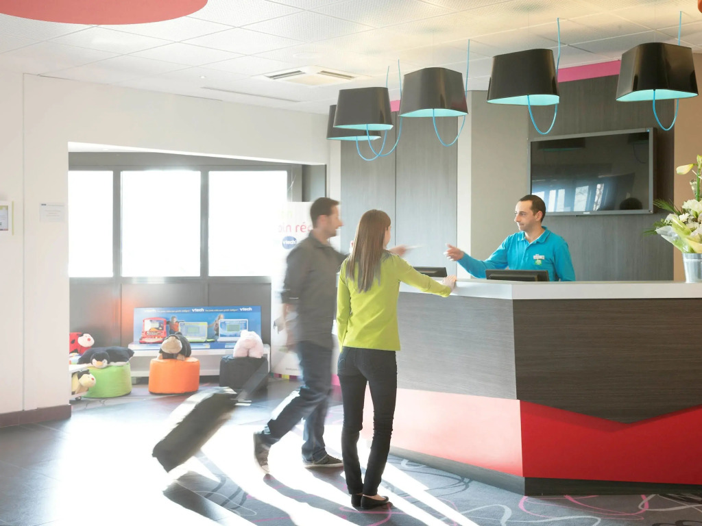 ibis Styles Romans-Valence Gare TGV