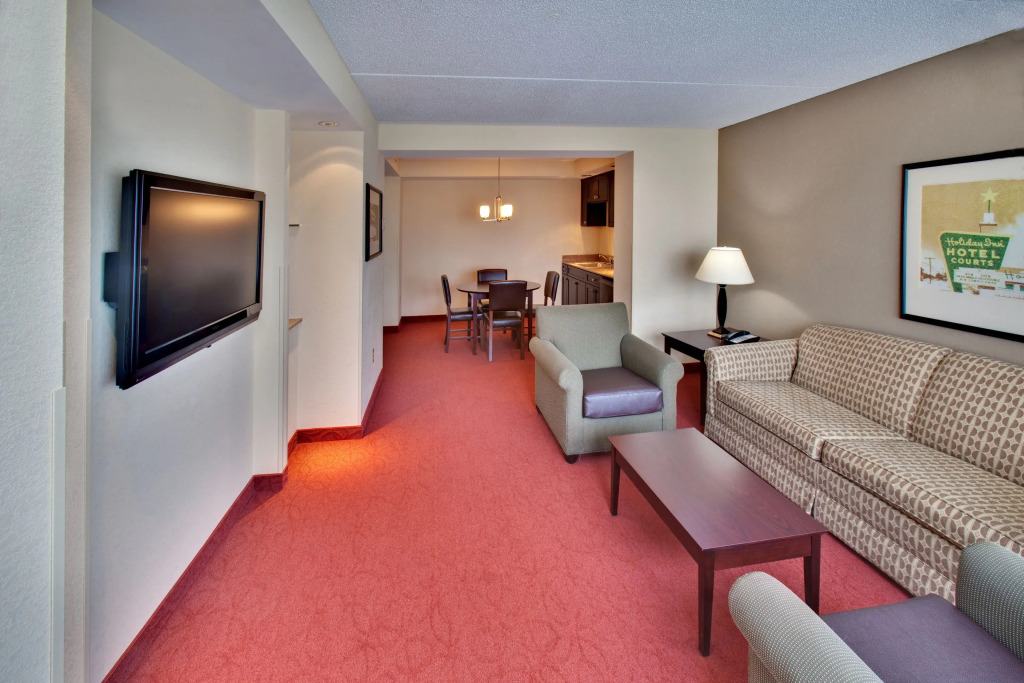 The Rewind West Des Moines, Tapestry Collection By Hilton