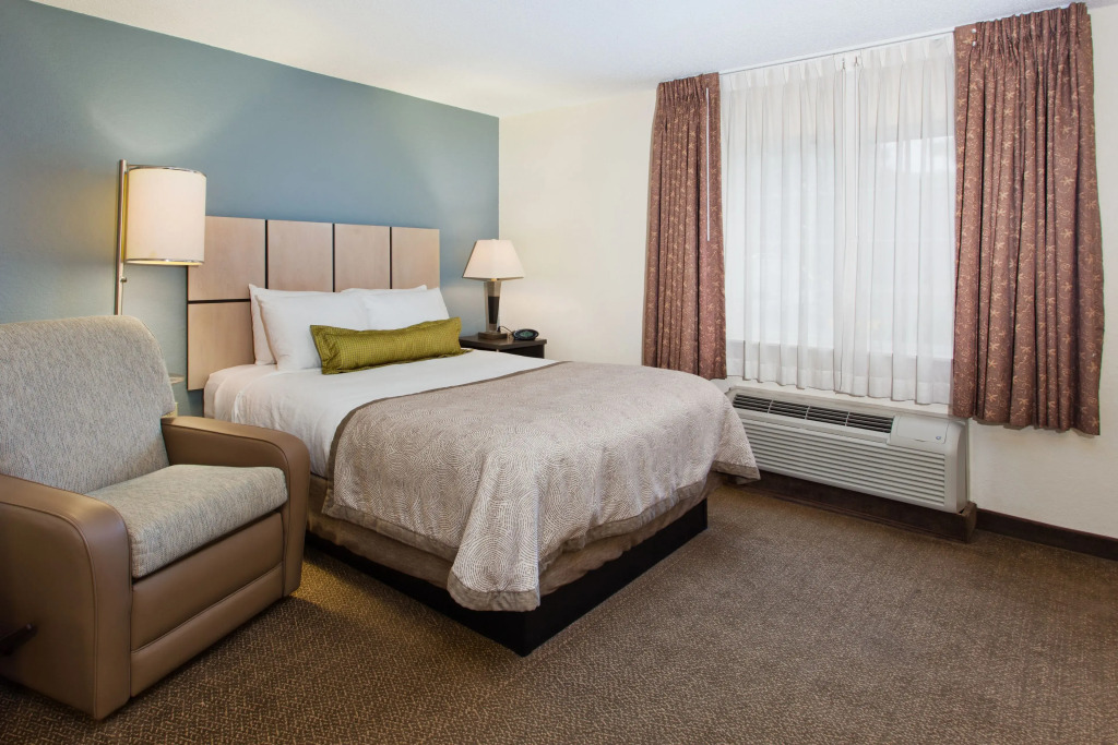 Sonesta Simply Suites Birmingham Hoover