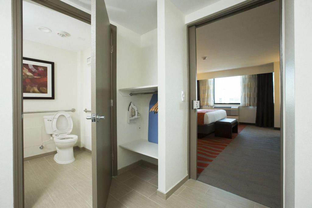 Holiday Inn Houston S - NRG Area - Med Ctr by IHG
