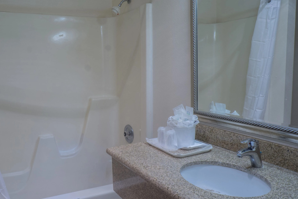 Sunnyside Inn and Suites