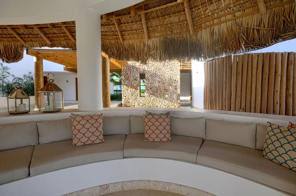 Cayuco 9 by RedAwning