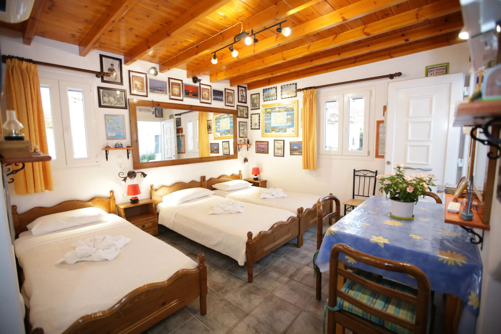 Kontaratos Studios & Apartments