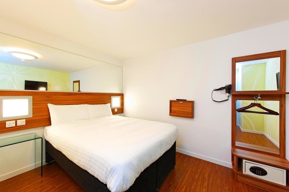 tune hotel positioning tune hotel positioning