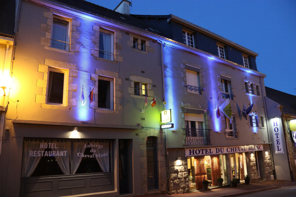 Auberge Du Cheval Blanc - Logis Hotel