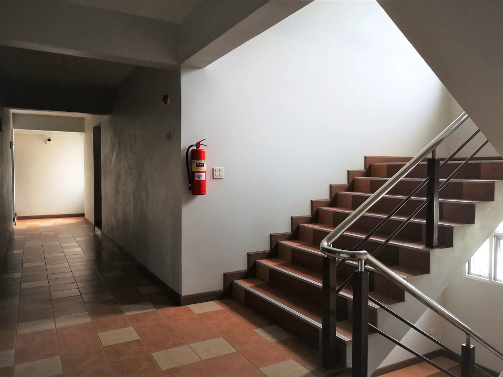 100 House Hotel