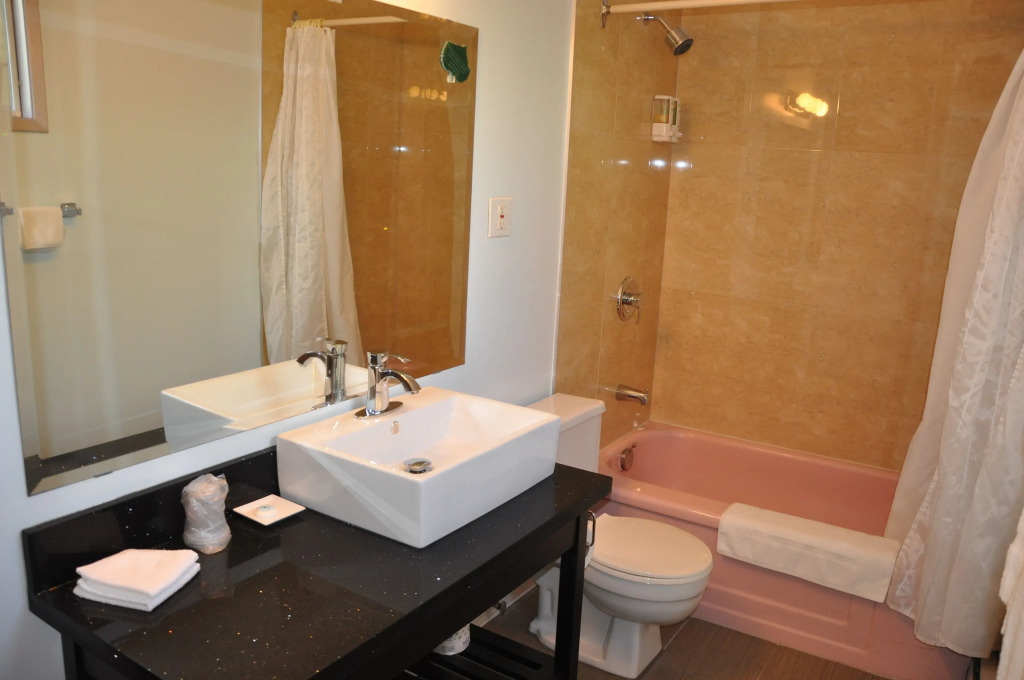 Alpine Inn & Suites