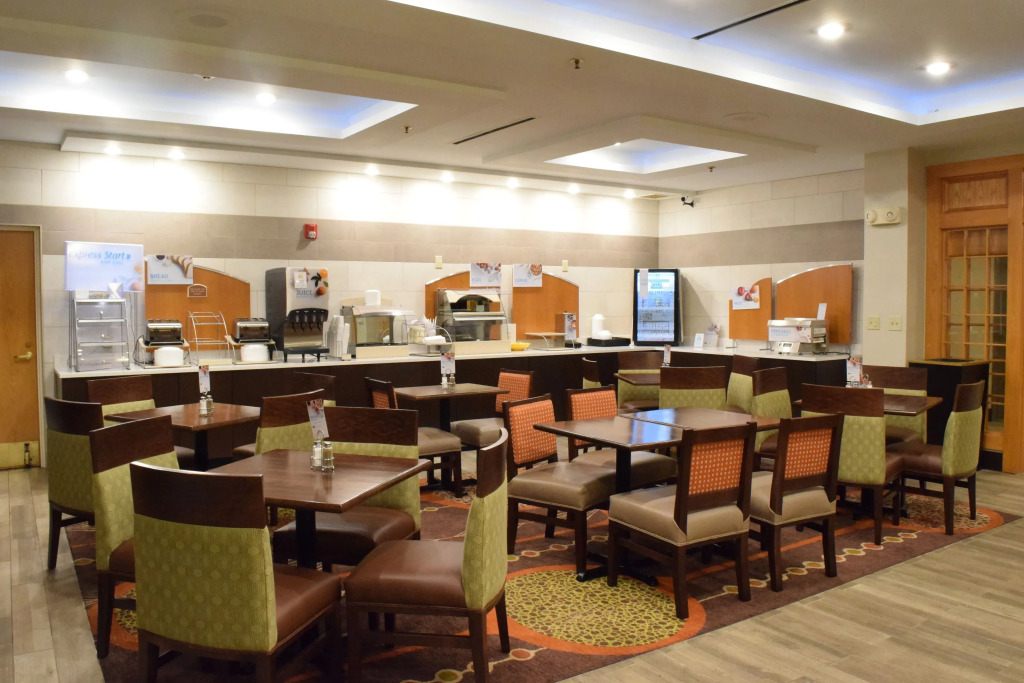 Holiday Inn Express Hotel & Suites Watertown - Thousand Islands by IHG