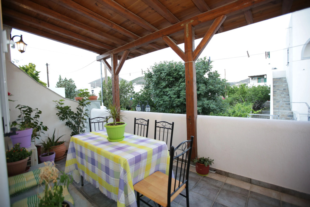 Kontaratos Studios & Apartments