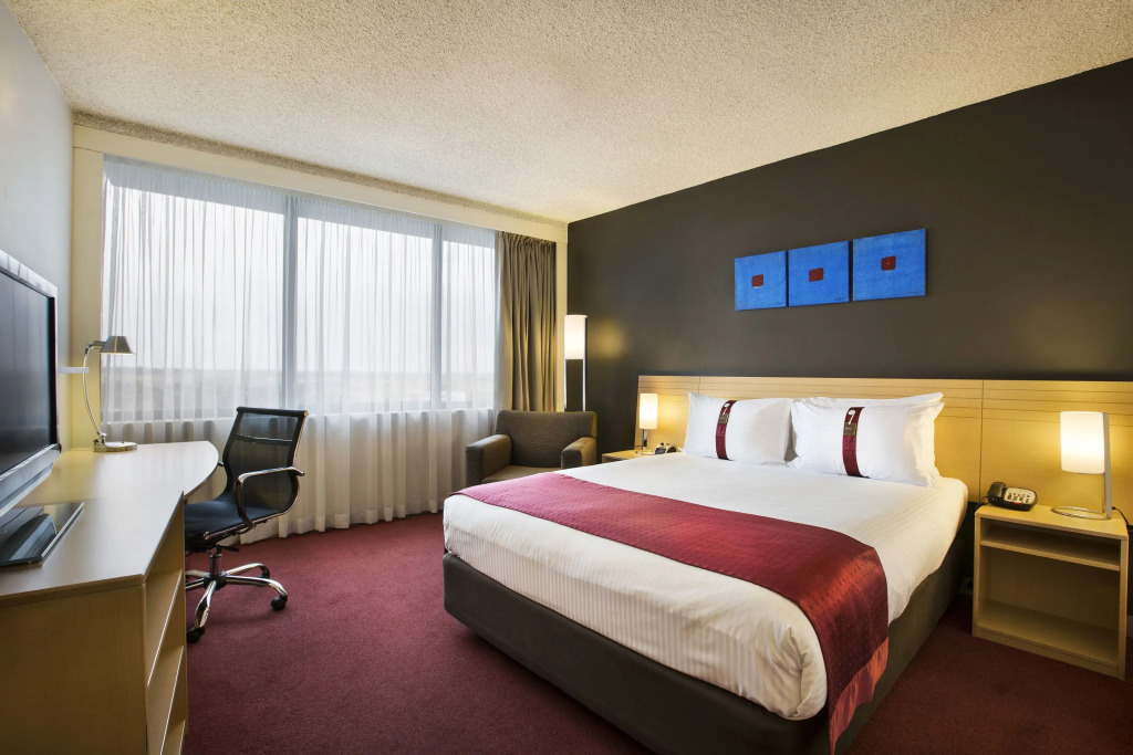 Holiday Inn Melbourne Airport by IHG