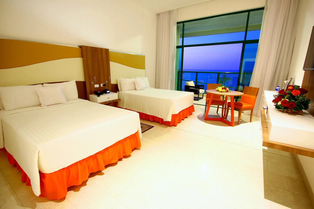 Hotel Colon Salinas