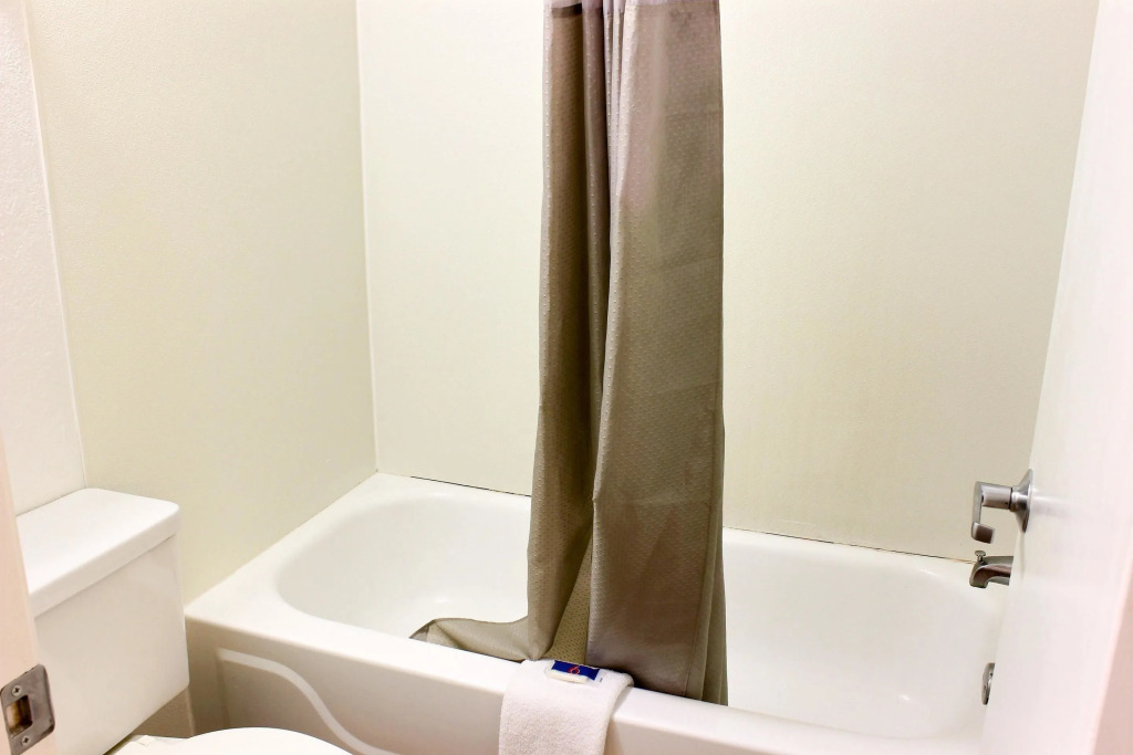 Motel 6-Coalinga, CA - East