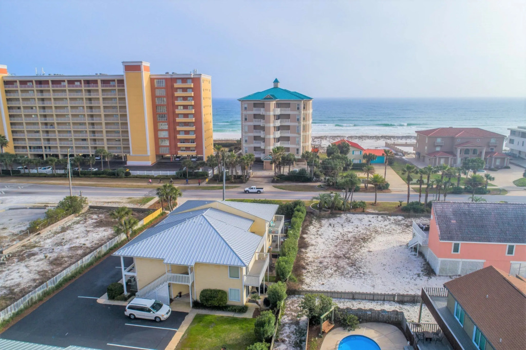 Destin Sands Condos by Panhandle Getaways