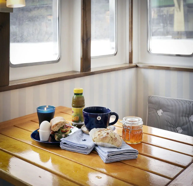 Hotel M/S Monika
