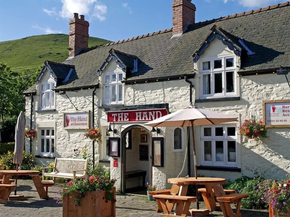 The Hand at Llanarmon