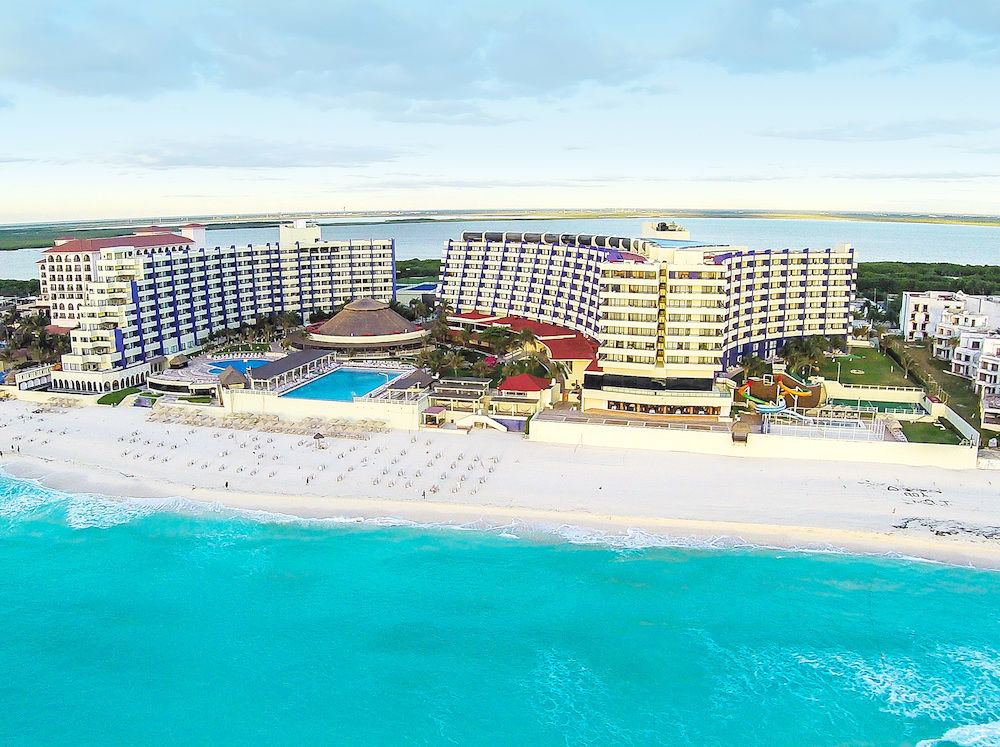 Crown Paradise Club Cancun - Все включено