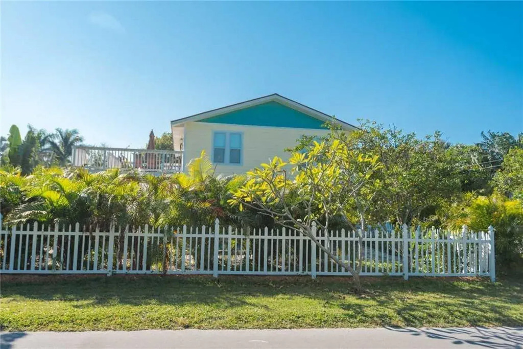 Lobster Key Apartment 3