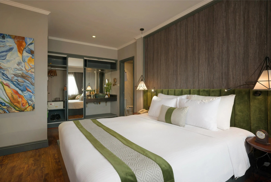 Отель La Mejor Hotel & Sky Bar
