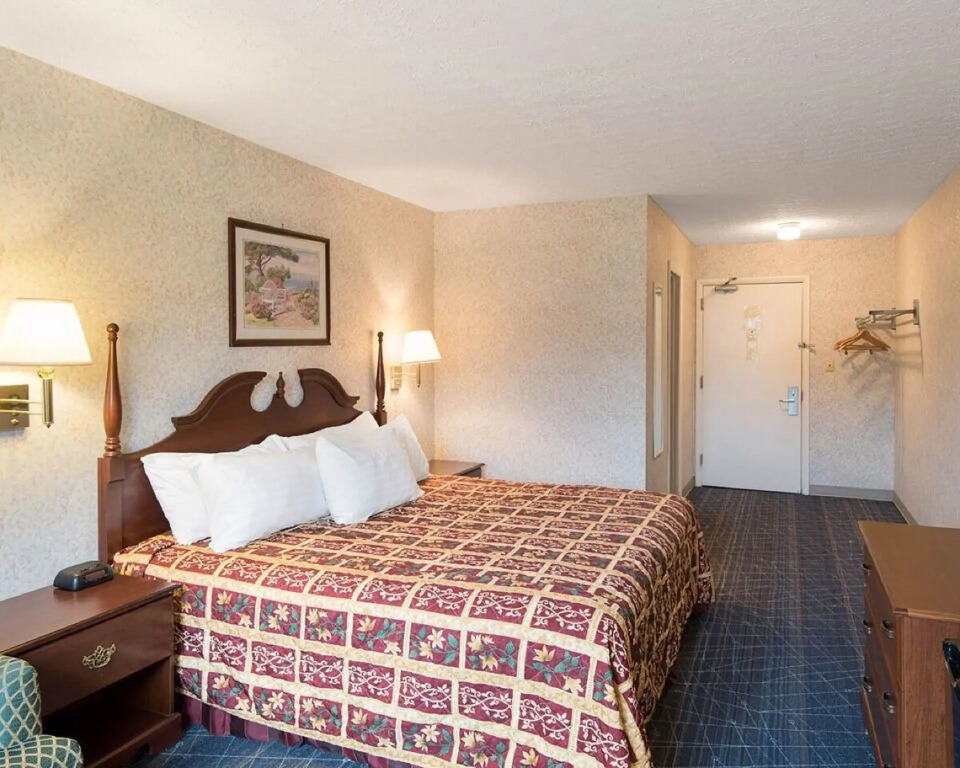 Sunshine Lodge