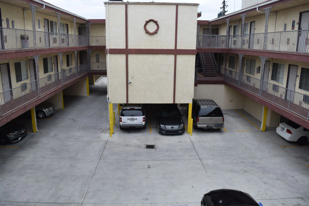 Deluxe Inn Hawthorne/ LAX