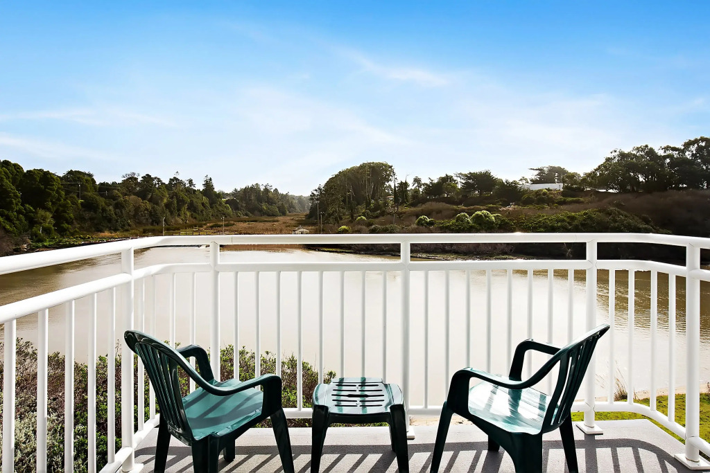 Beach House Inn
