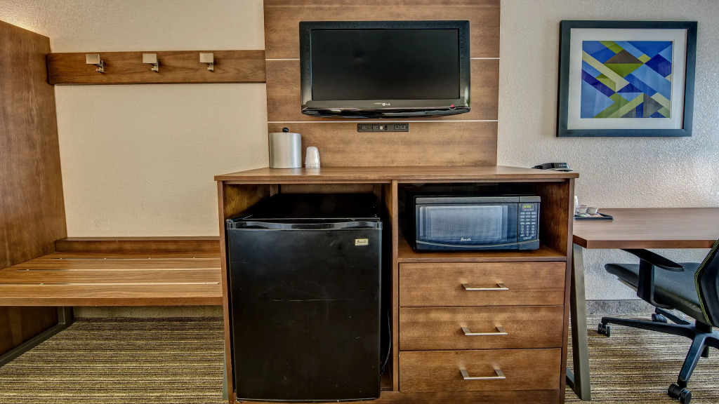 Holiday Inn Express Memphis Medical Center - Midtown by IHG