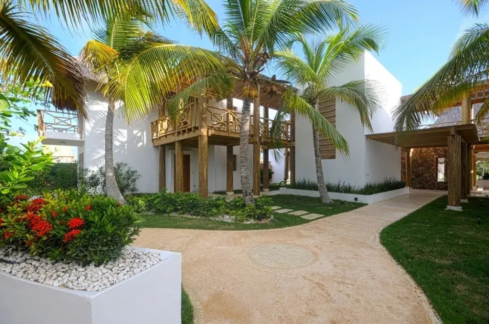 Cayuco 9 by RedAwning