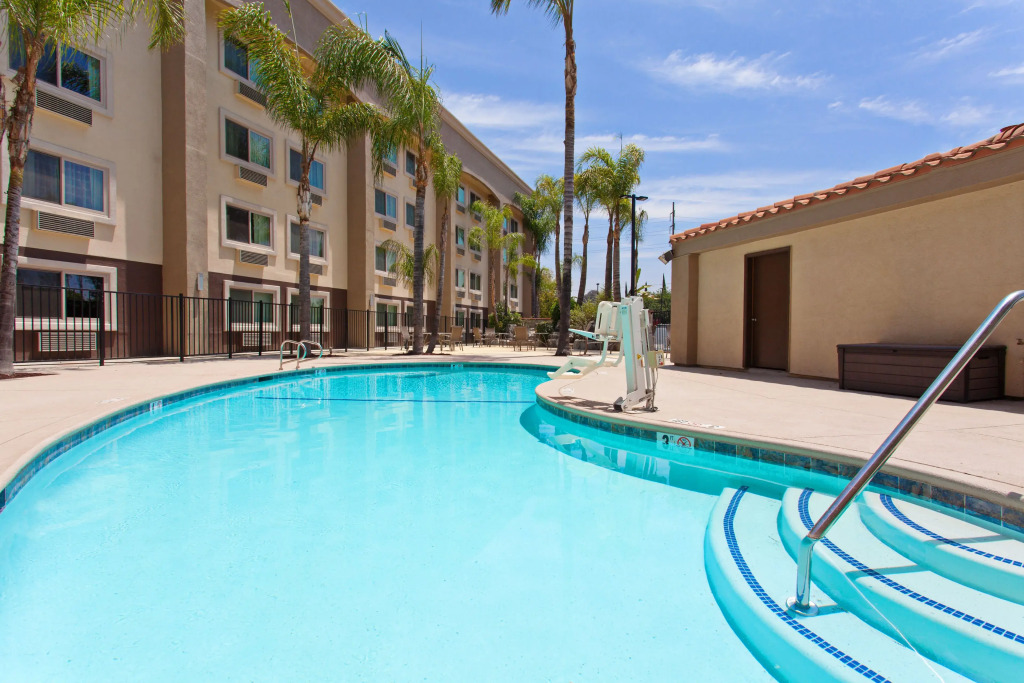 Holiday Inn Express San Bernardino Colton by IHG