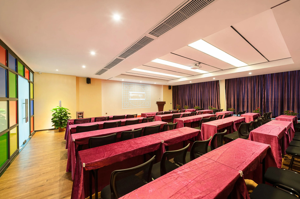 Vienna International Hotel (Foshan Yongrun Plaza)