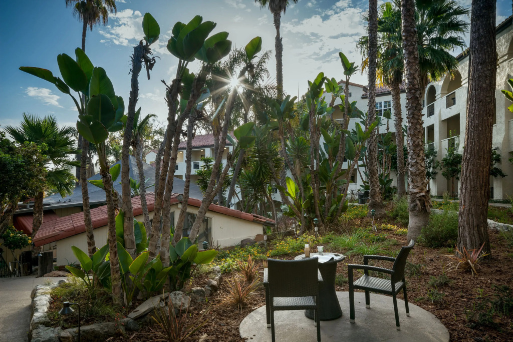 Catalina Canyon Inn