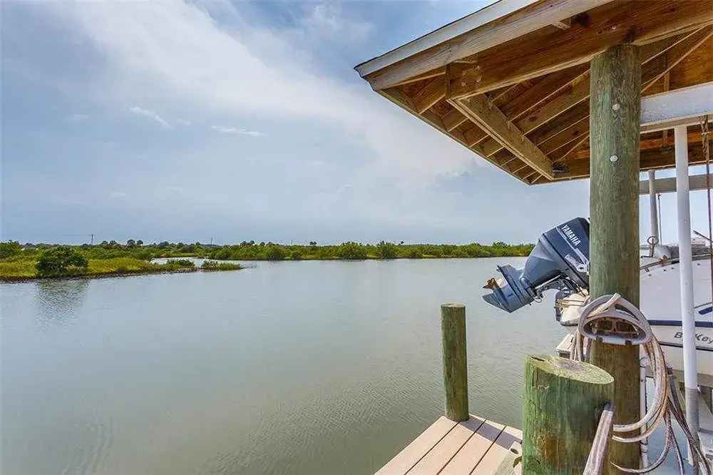 Beach Gem 6 Br home by RedAwning