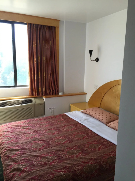 Explore Hotel and Hostel