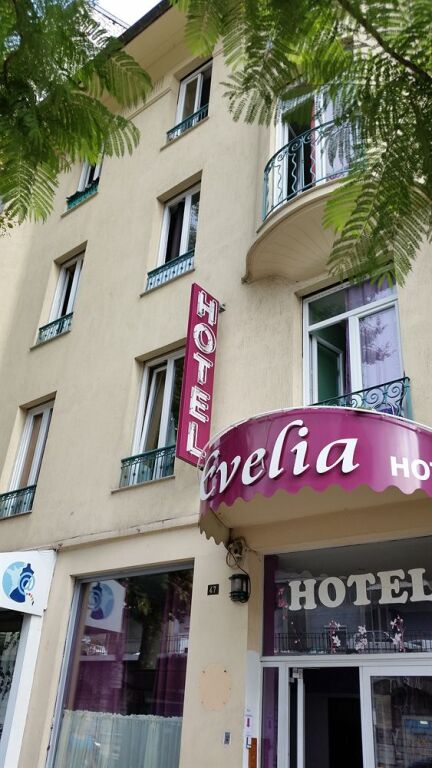 Evelia Hotels