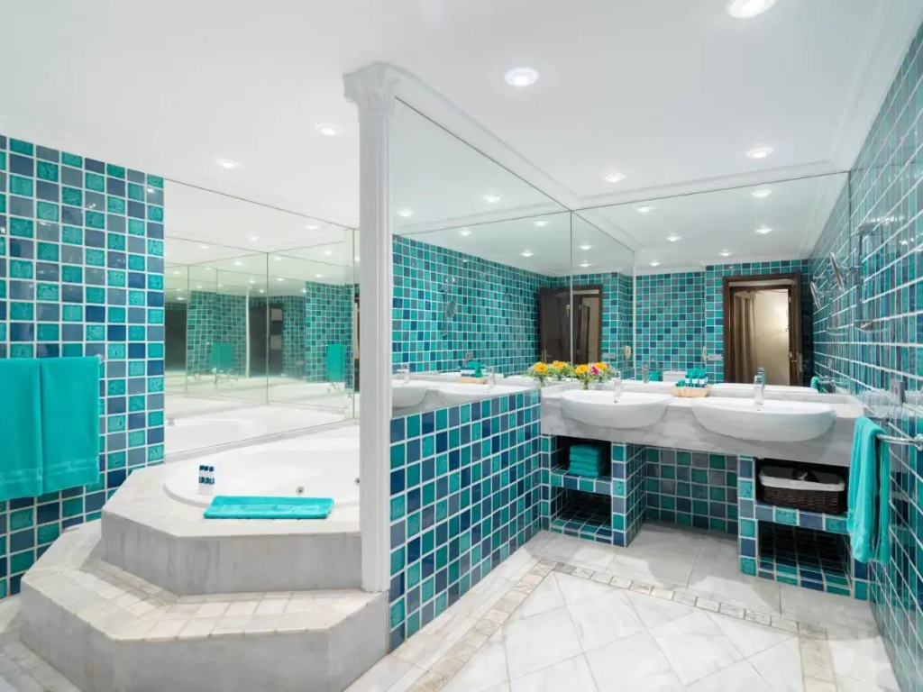 Regency Country Club, Apartments Suites