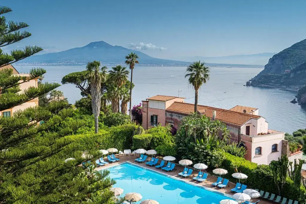 Aequa Hotel
