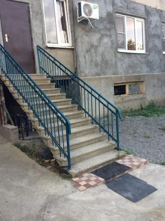 Na Komarova 2 Guest House