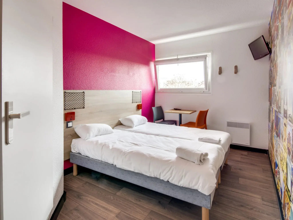 HotelF1 Bourges Le Subdray