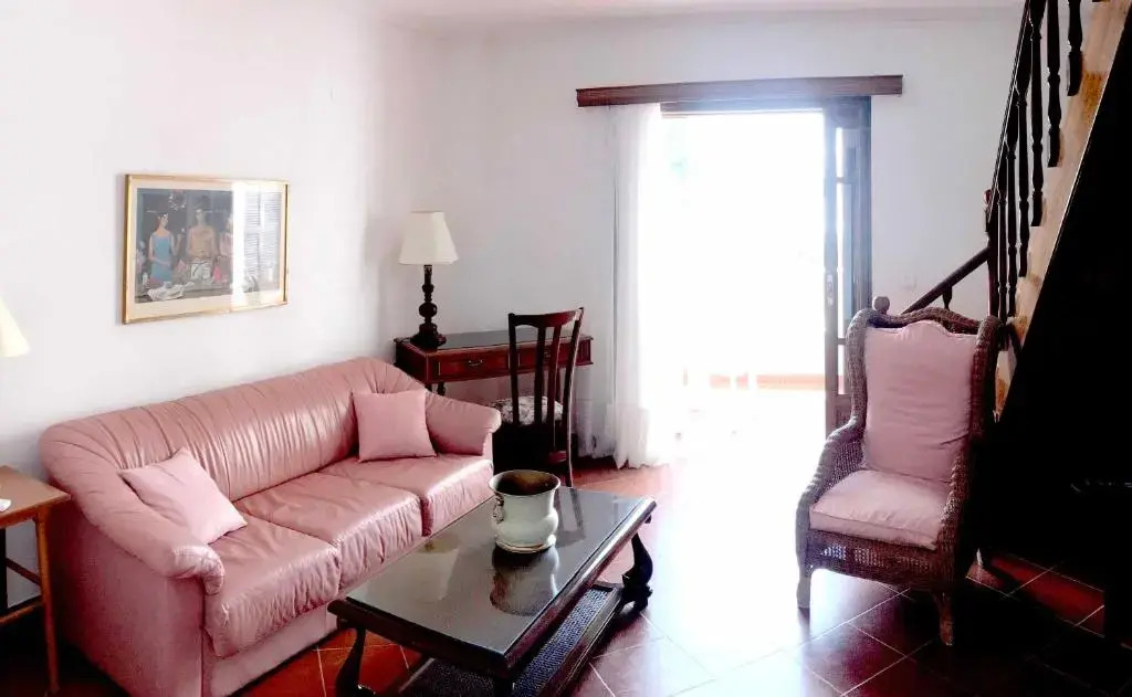Candia House