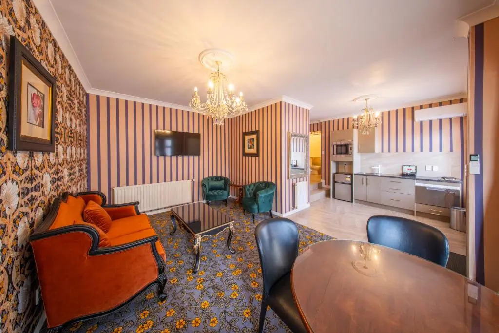 Princes Gate Hotel